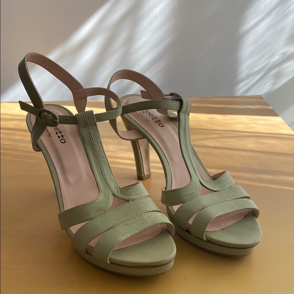 EUC Pale Green Repetto Heels - Picture 2 of 13